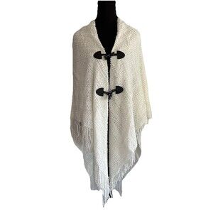 Neiman Marcus Women's White Ivory Chunky Knit Claw Button Front Fringe Poncho OS